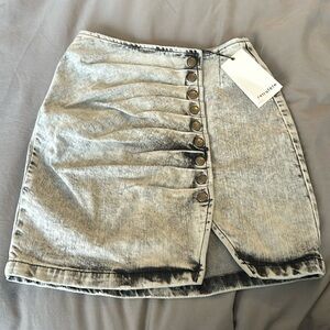 BRAND NEW NEVER WORN Retrofete Jean skirt